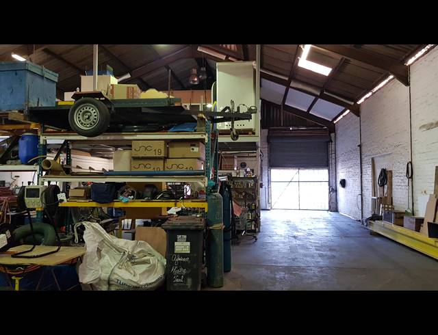 442M² FACTORY FOR SALE IN BELLVILLE CENTRAL